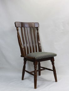 $がんこ職人日記-木製の椅子に布地を張る