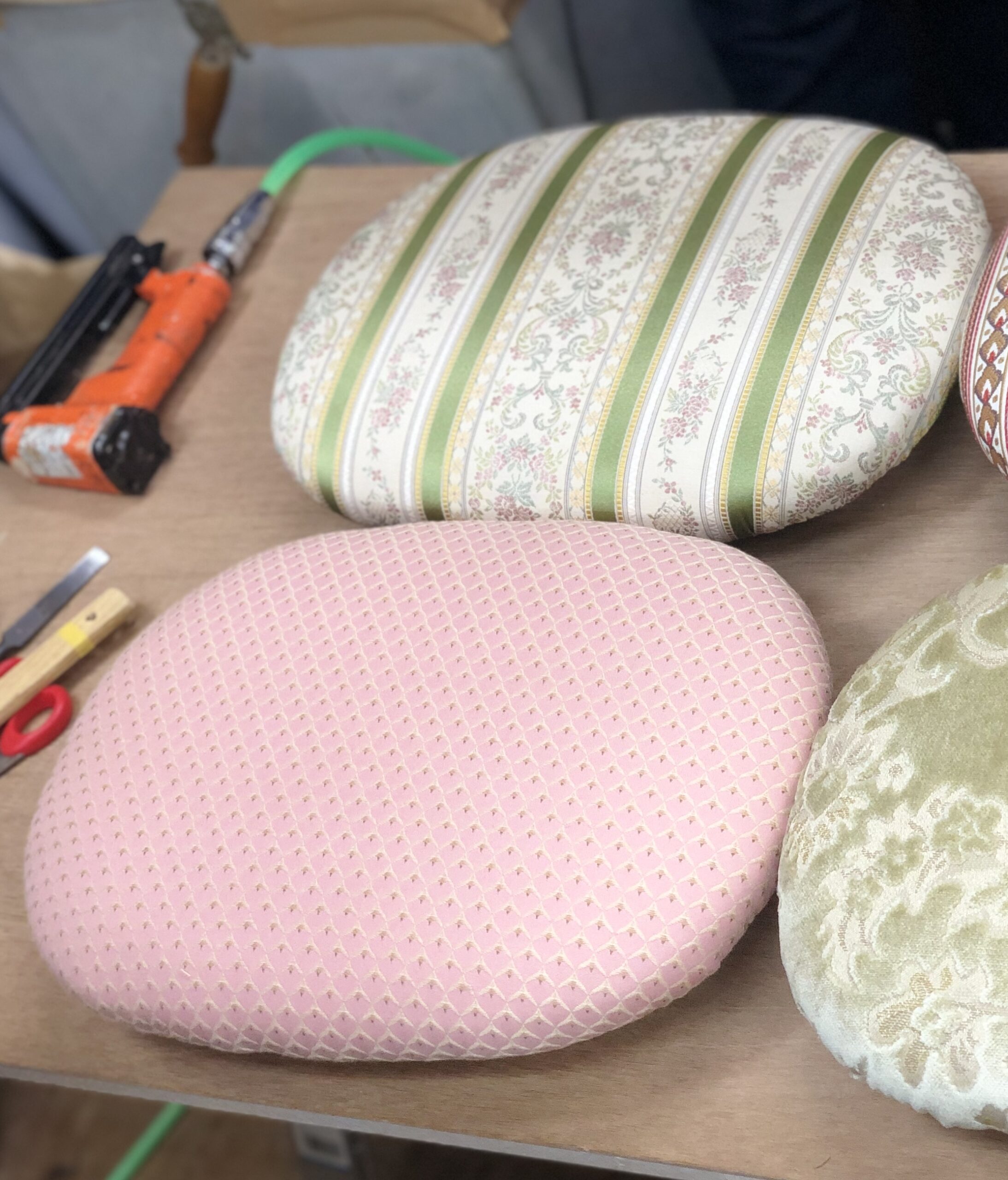 楕円ワークショップ　足置きフットスツール